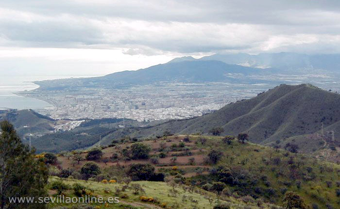 View over los Montes de Malaga, a small nature park, right behind the city (north)