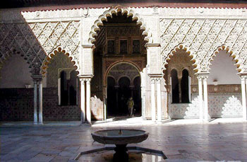 Der Patio der Jungfrauen in der Alczar, Sevilla