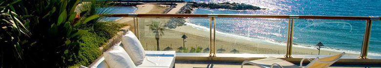 Vista da un hotel di lusso sulla costa di Andalusia.