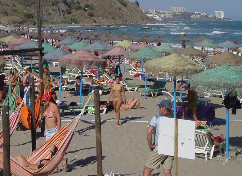 En van de vele stranden aan de Costa del SOL in Spanje.