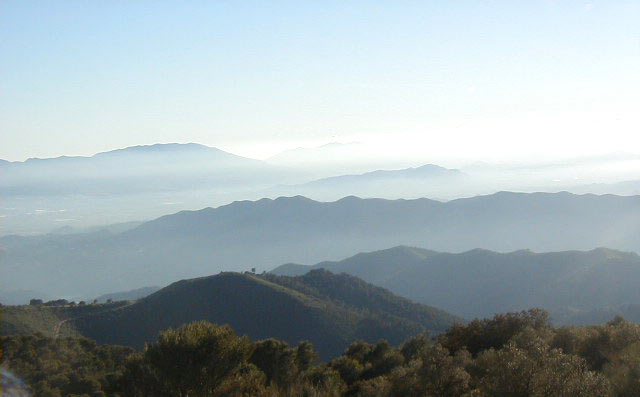 Het panorama in het natuurpark Montes de Malaga, Costa del Sol - Andalusië, Spanje 