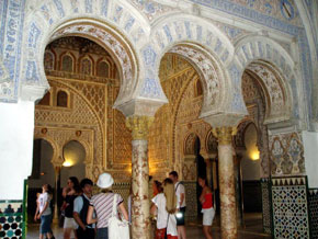 Eintritt zum Salon de los Embajadores im Alcazar Palast, Sevilla