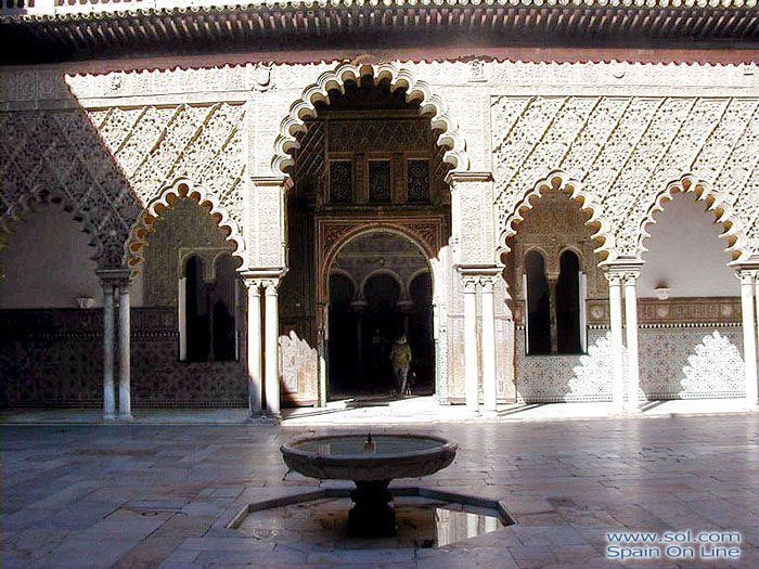 Der Patio der Jungfrauen in der Alcázar, Sevilla