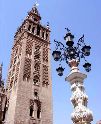 Il campanile della Giralda in Siviglia, Spagna.