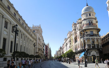 Avenida de la Constitución, de hoofdstraat van Sevilla.