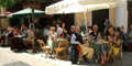 Die Sonne geniessend in Sevilla -  Andalusien, Spanien